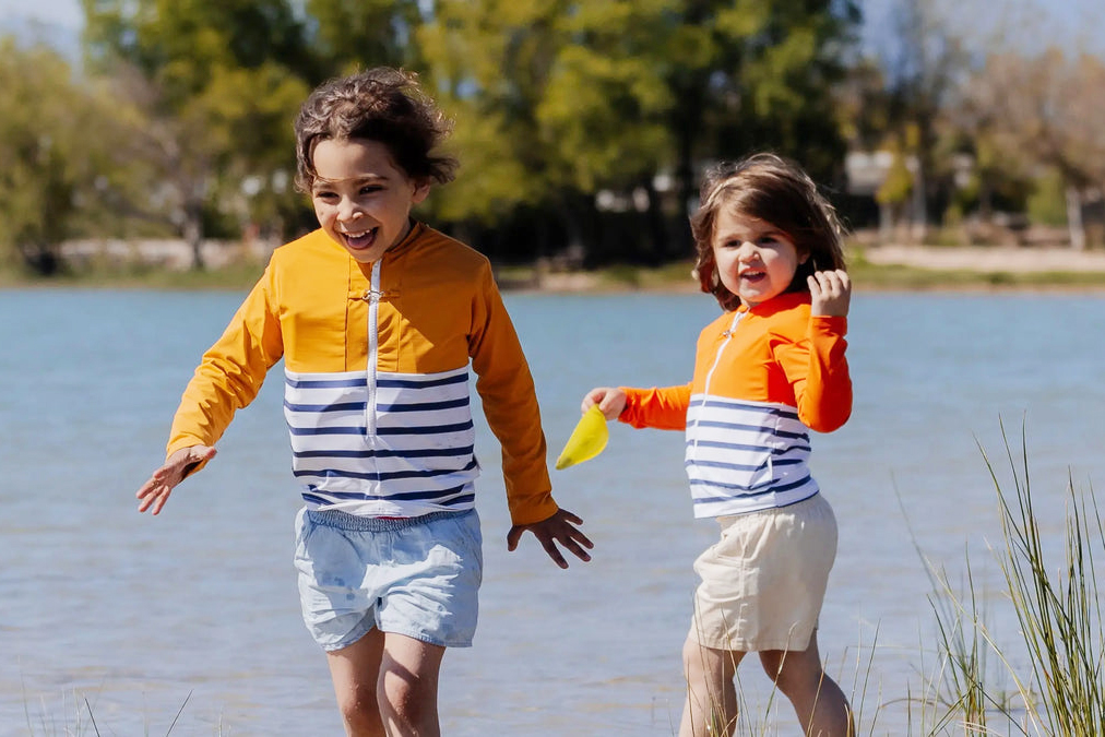 Floatee - Das Anti-Ertrinken T-Shirt für Kinder mit UV-Schutz Langarm T-Shirt Komplettset
