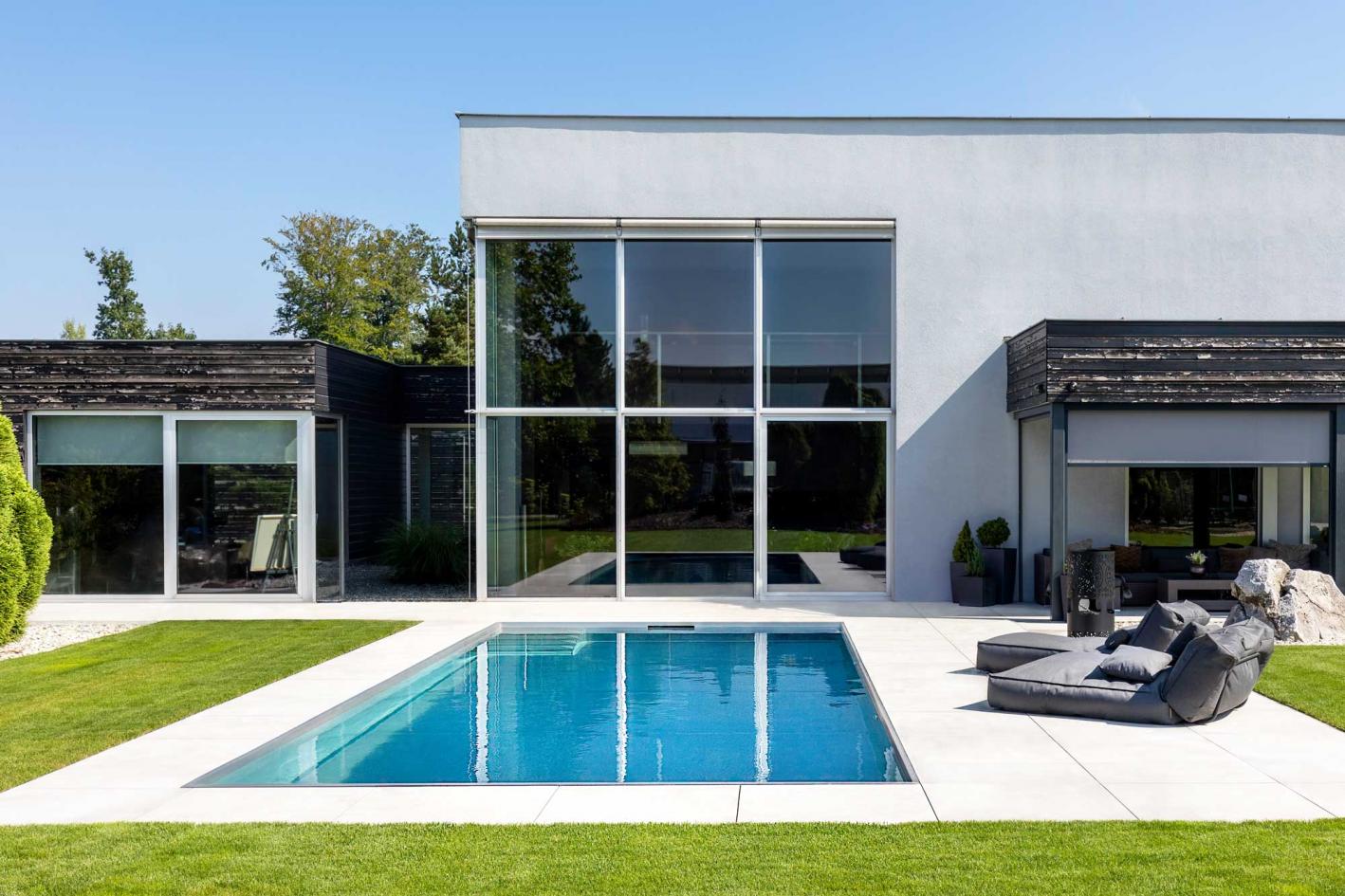 Edelstahlpool Komplettset Eternity® mit Skimmer-Fertigpool und optional elektrischem Rollo / Poolabdeckung