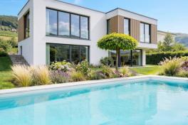 Pool Komplettset Bay mit Skimmer-Schwimmbecken und optionaler Poolüberdachung / elektrischem Rollo Poolgröße 3,0 x 7,0m | ohne Abdeckung