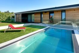 Edelstahlpool Komplettset Infinity® Eternity mit Überlauf-Fertigpool und optional elektrischem Rollo / Poolabdeckung