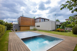 Edelstahlpool Komplettset Eternity® mit Skimmer-Fertigpool und optional elektrischem Rollo / Poolabdeckung  Poolgröße 3,5 x 9,0m | Unterflurrolladen Bank