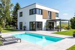 Pool Komplettset Bay mit Skimmer-Schwimmbecken und optionaler Poolüberdachung / elektrischem Rollo