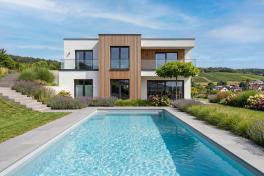 Pool Komplettset Bay mit Skimmer-Schwimmbecken und optionaler Poolüberdachung / elektrischem Rollo