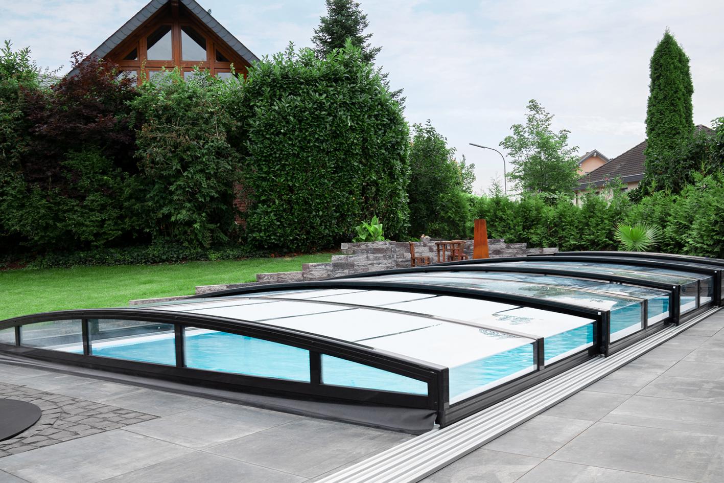 Pool Komplettset Bay mit Skimmer-Schwimmbecken und optionaler Poolüberdachung / elektrischem Rollo Poolgröße 3,5 x 8,0m | Überdachung Liberty 4.5x8.5m