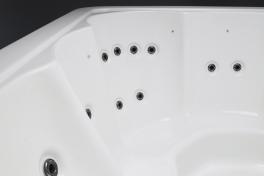 Whirlpool Luna – Outdoor Spa für 6 Personen mit App-Steuerung & Soundsystem, inkl. Thermoabdeckung