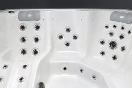 Whirlpool Saphir – Outdoor Spa für 5 Personen mit App-Steuerung & Soundsystem, inkl. Thermoabdeckung