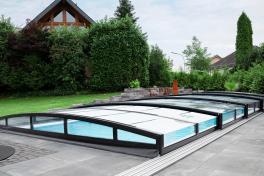 Pool Komplettset Premium ONE® mit Skimmer-Fertigpool und optional elektrischem Rollo / Poolabdeckung  Poolgröße 3,7 x 8,0m | Überdachung Liberty 4.5x8.5m