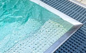 Edelstahlpool Komplettset Infinity® Eternity mit Überlauf-Fertigpool und optional elektrischem Rollo / Poolabdeckung
