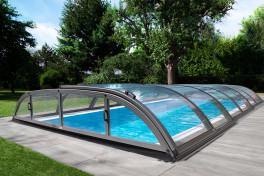Edelstahlpool Komplettset Infinity® Eternity mit Überlauf-Fertigpool und optional elektrischem Rollo / Poolabdeckung  Poolgröße 3,0 x 5,0m | Überdachung Harmony Clear 3.7x6.3m