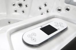 Whirlpool Saphir – Outdoor Spa für 5 Personen mit App-Steuerung & Soundsystem, inkl. Thermoabdeckung