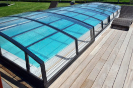 Keramik Pool Komplettset Cera Bay Oasis mit Skimmer Pool  Poolgröße 3,6 x 8m | Überdachung Liberty 4.5x8.5m