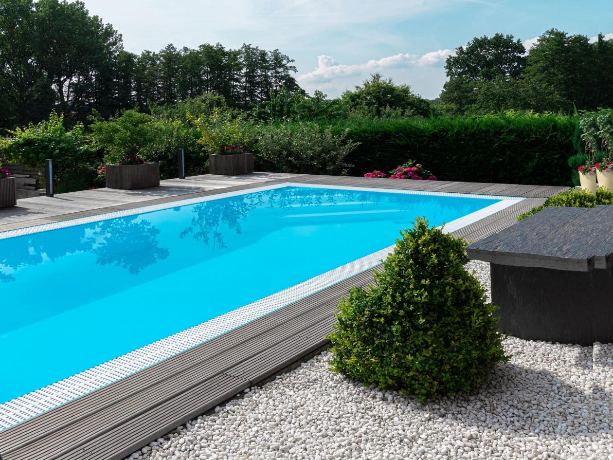 Pool Komplettset Infinity® Bay mit Überlauf-Schwimmbecken und optionaler Poolüberdachung / elektrischem Rollo Poolgröße 3,0 x 8,0m | ohne Abdeckung