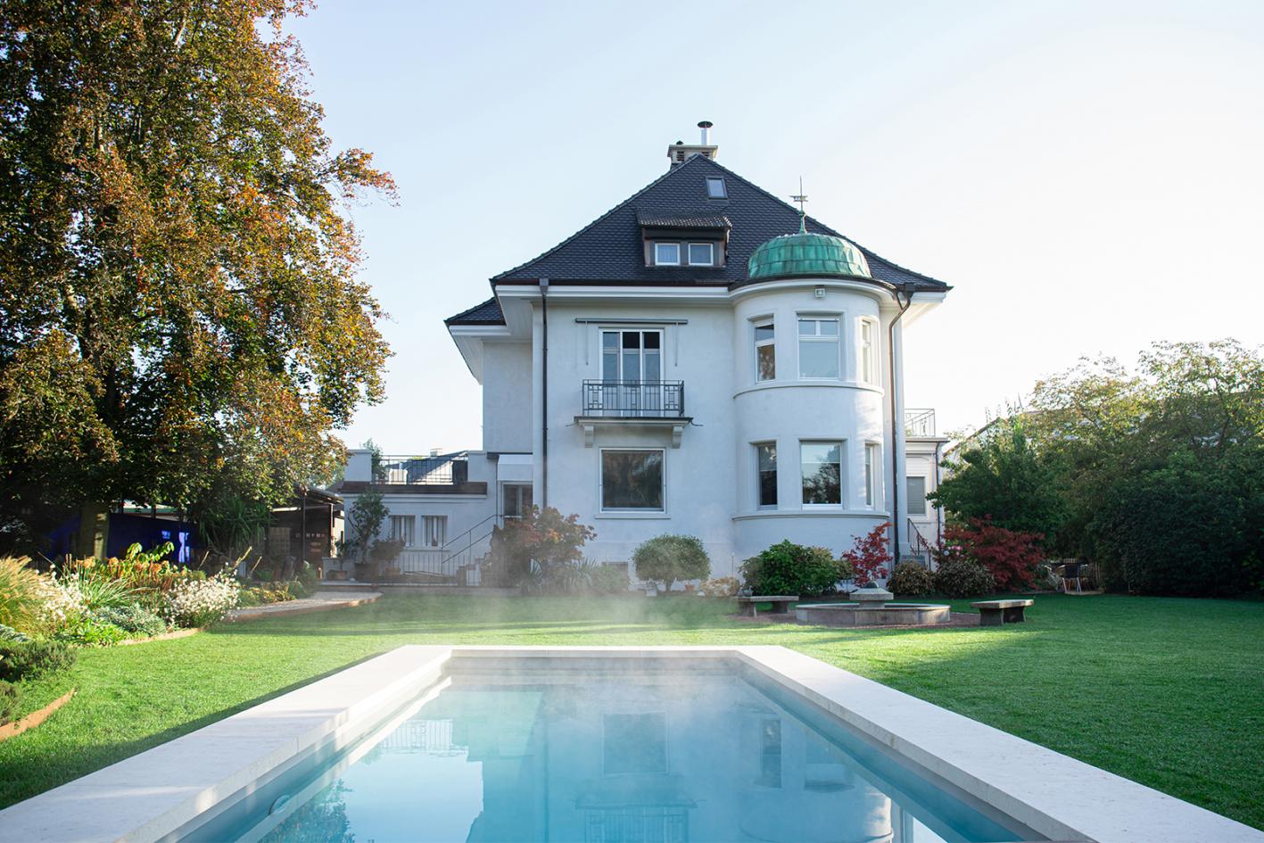 Pool Komplettset Premium ONE® mit Skimmer-Fertigpool und optional elektrischem Rollo / Poolabdeckung Poolgröße 4,0 x 10,0m | Unterflur-Rolladen