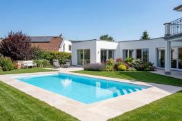 Pool Komplettset Premium ONE® mit Skimmer-Fertigpool und optional elektrischem Rollo / Poolabdeckung Poolgröße 3,7 x 8,0m | ohne Abdeckung