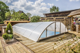 Pool Komplettset Bay mit Skimmer-Schwimmbecken und optionaler Poolüberdachung / elektrischem Rollo  Poolgröße 4,0 x 8,0m | Überdachung Base 4.2x8.5m