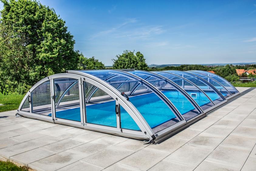 Pool Komplettset Premium ONE® mit Skimmer-Fertigpool und optional elektrischem Rollo / Poolabdeckung Poolgröße 3,0 x 6,0m | Überdachung Base Clear 3.2x6.3m