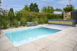 Edelstahlpool Komplettset Eternity® mit Skimmer-Fertigpool und optional elektrischem Rollo / Poolabdeckung  Poolgröße 3,5 x 8,0m | Oberflurrolladen - Geschlossen