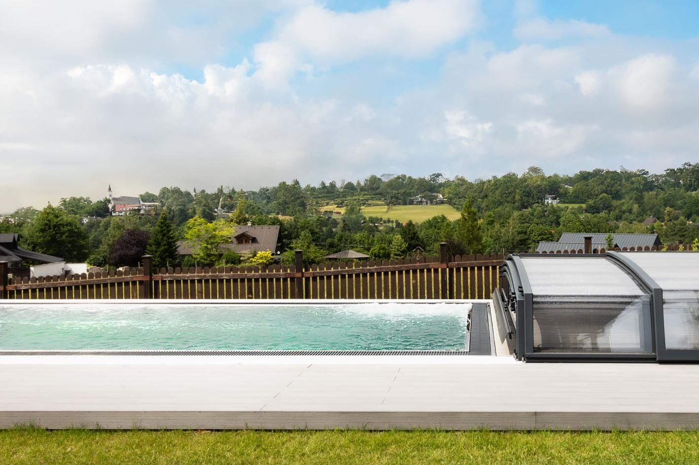 Edelstahlpool Komplettset Infinity® Eternity mit Überlauf-Fertigpool und optional elektrischem Rollo / Poolabdeckung