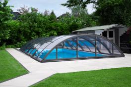 Pool Komplettset Premium ONE® mit Skimmer-Fertigpool und optional elektrischem Rollo / Poolabdeckung  Poolgröße 3,0 x 6,0m | Überdachung Base Clear 3.2x6.3m