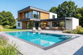 Pool Komplettset Infinity® ONE mit Überlauf-Fertigpool und optional elektrischem Rolladen / Poolabdeckung