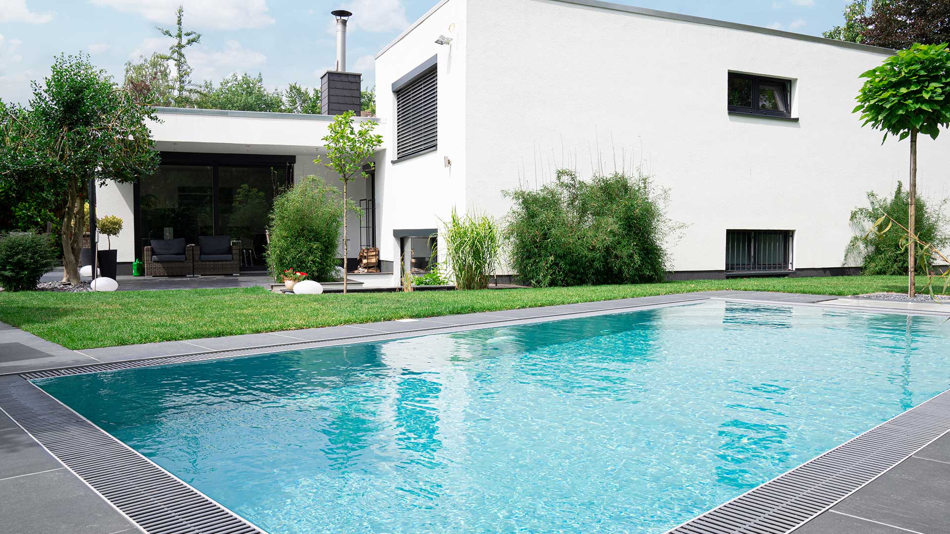 PoolTest für Ihren Garten Finden Sie Ihren Traumpool POOL SYSTEMS